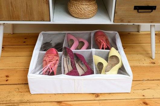 Как правильно хранить обувь: простейшая доработка платяного шкафа