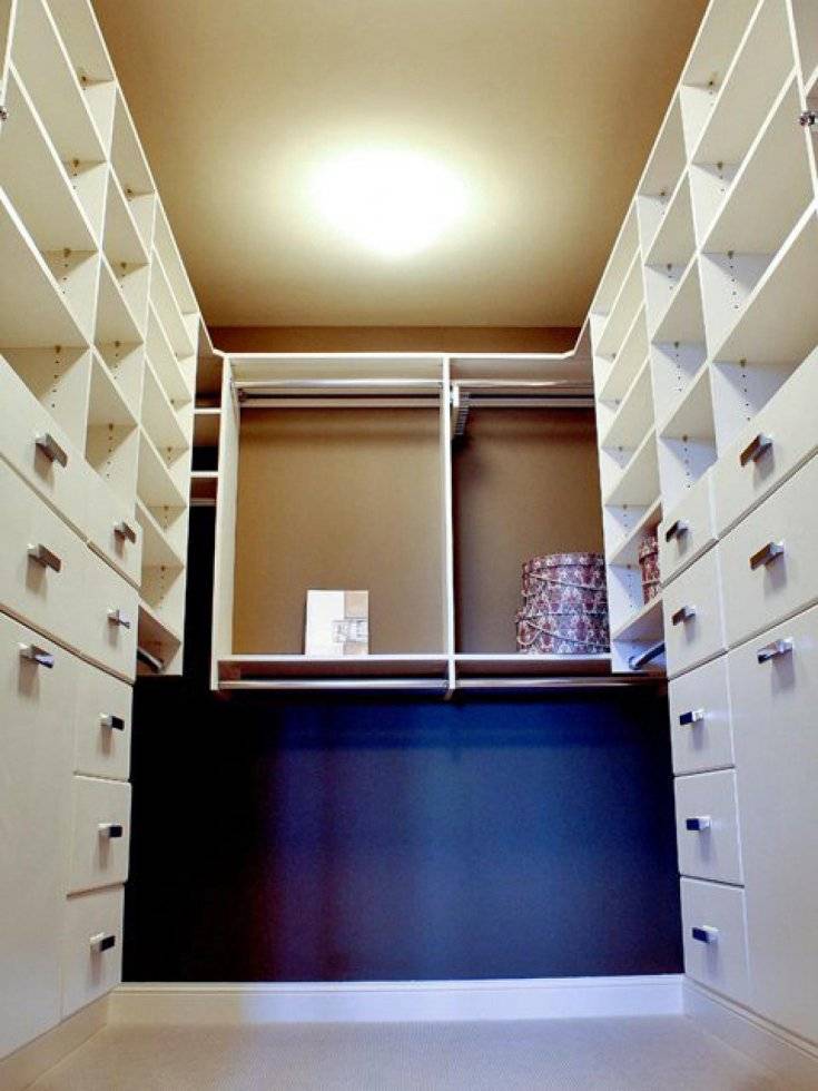 Дизайн маленькой кладовки в квартире: как обустроить помещение небольших размеров, обустройство хранения вещей в «хрущевке»