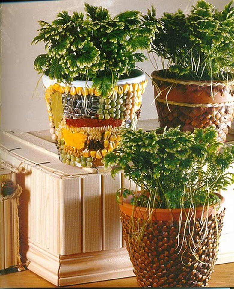 Декор цветочных горшков, как украсить пластиковое ведро под цветы: оригинальные и необычные идеи  - 36 фото