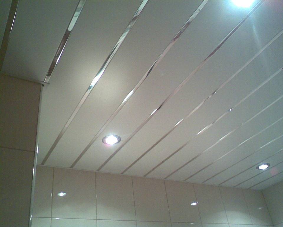 Монтаж потолка из панелей пвх своими руками, виды и преимущества конструкций