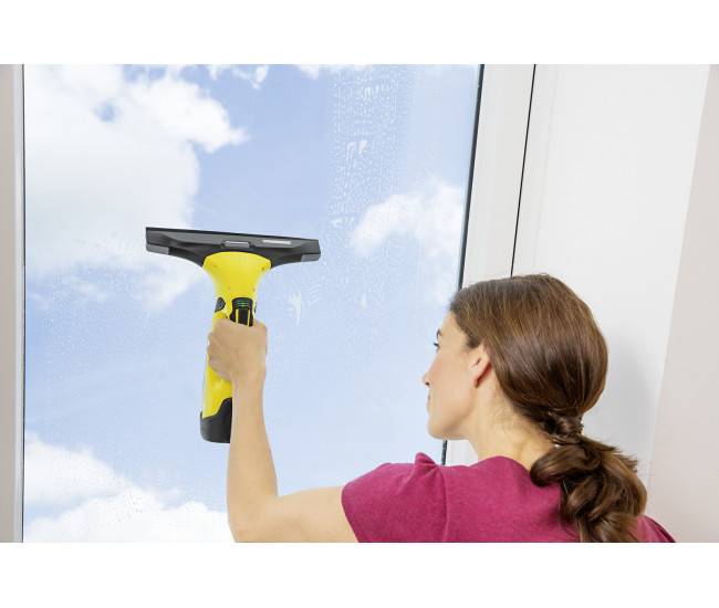Лучшие приспособления для мытья окон: какие средства, щетки и швабры лучше подойдут, как правильно пользоваться окномойкой и стеклоочистителем.