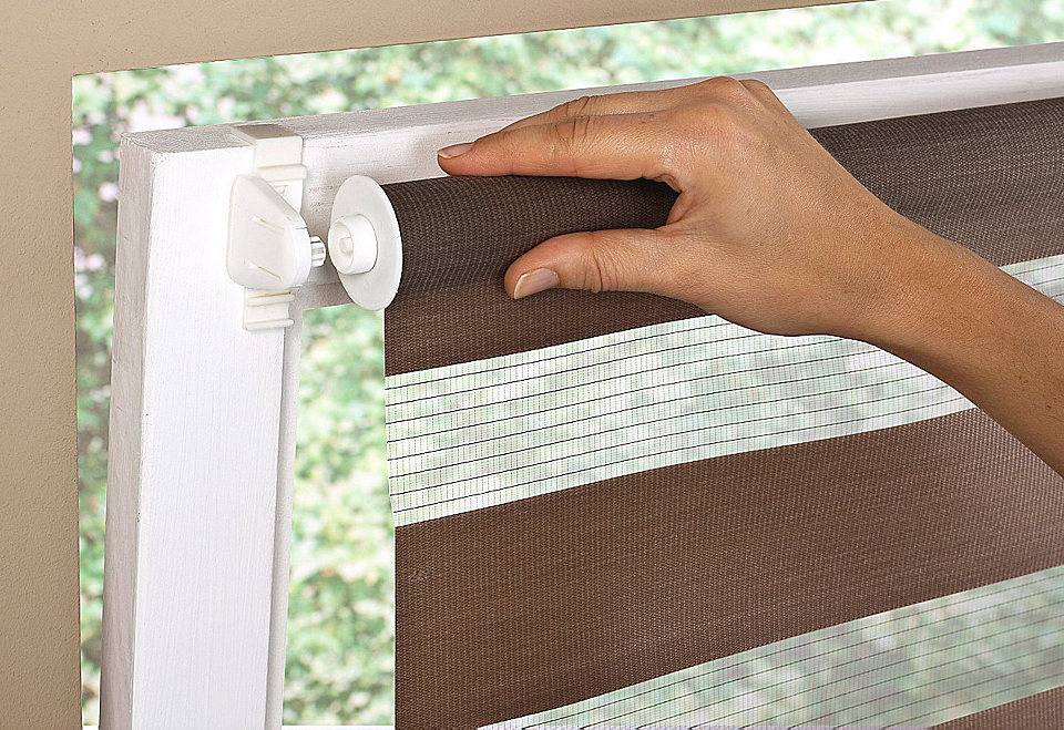Как закрепить рулонные шторы на пластиковые окна без сверления