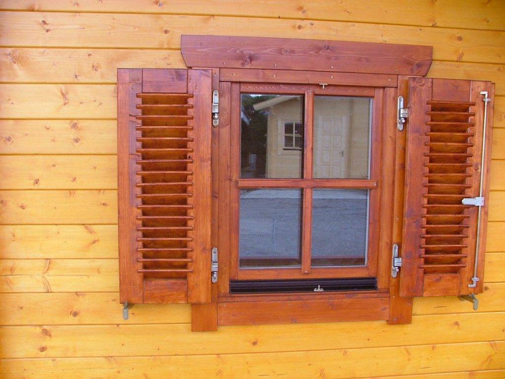 Ставни на окнах: 130+ (фото) металлических, деревянных (+отзывы)