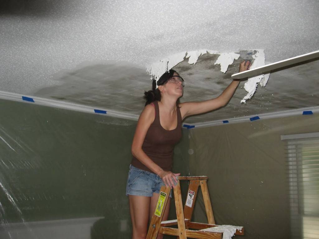 Как покрасить потолок самостоятельно: стильные идеи декора и рекомендации по нанесению узоров (100 фото)