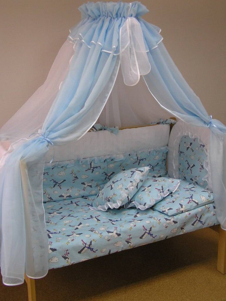 Балдахин на детскую кроватку (103 фото): как сшить и повесить балдахин на держатель над кроваткой