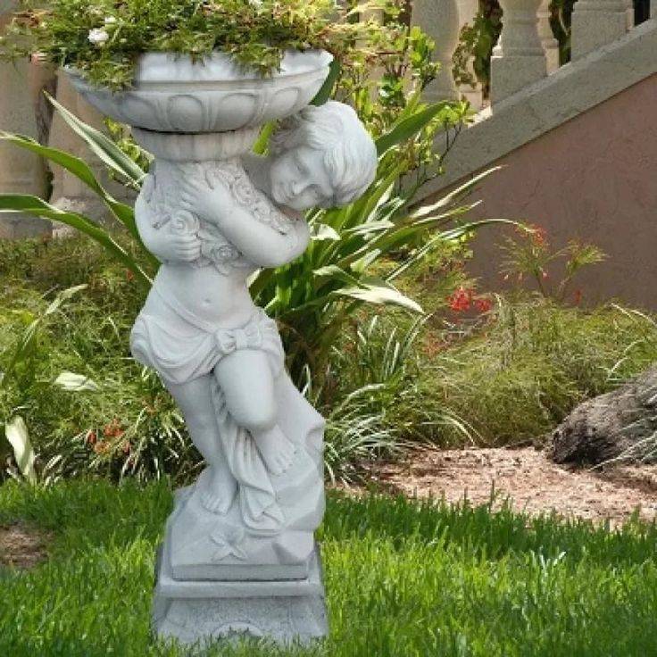Фигуры из дерева и цемента для сада в ландшафтном дизайне, как из мягкой игрушки сделать садовую скульптуру
 - 32 фото