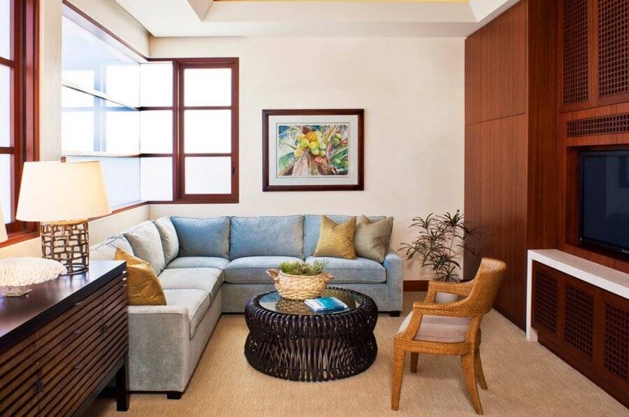 Диван посередине комнаты дизайнерские решения. современный интерьер гостиной с угловым диваном. возможно вам также будет интересно