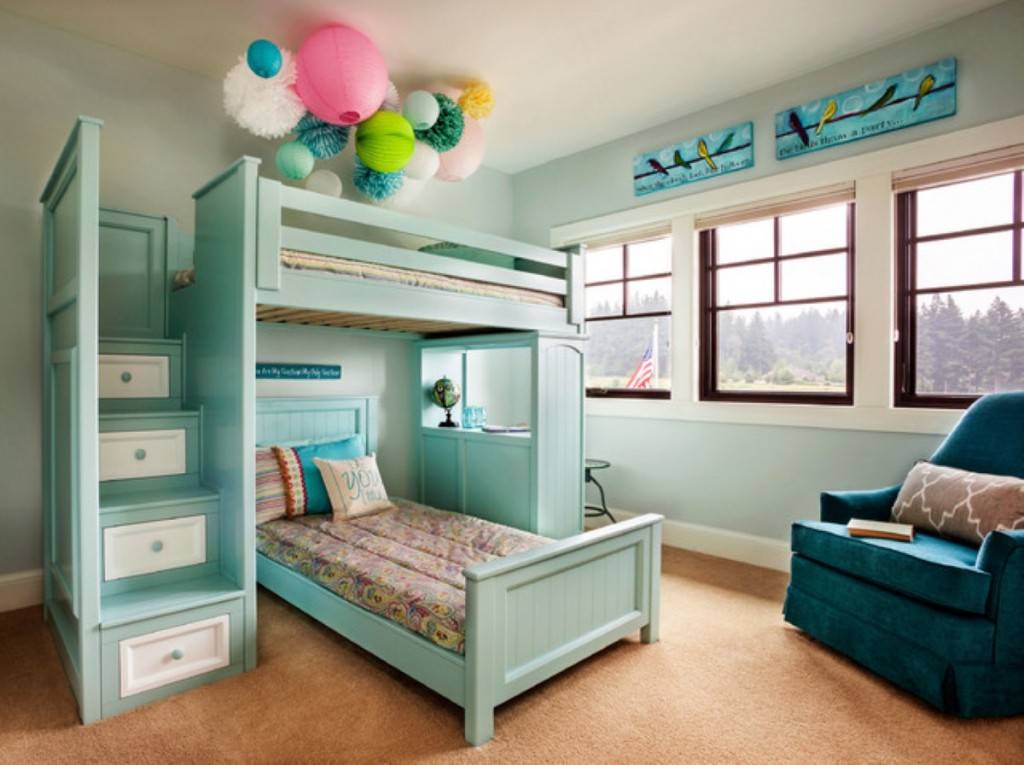 Фотографии интерьера детской комнаты с двухъярусной кроватью