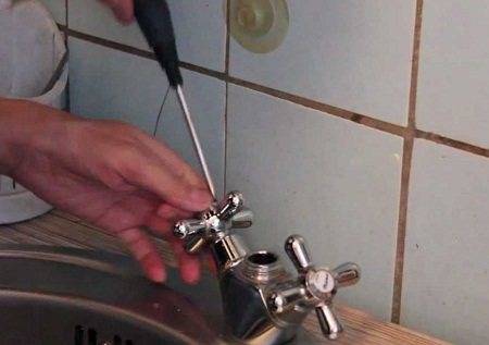 Установка смесителя на кухне: пошаговая инструкция