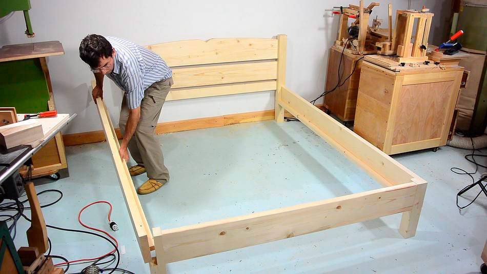 Кровать для дачи: своими руками, из дерева, процесс изготовления, плюсы и минусы