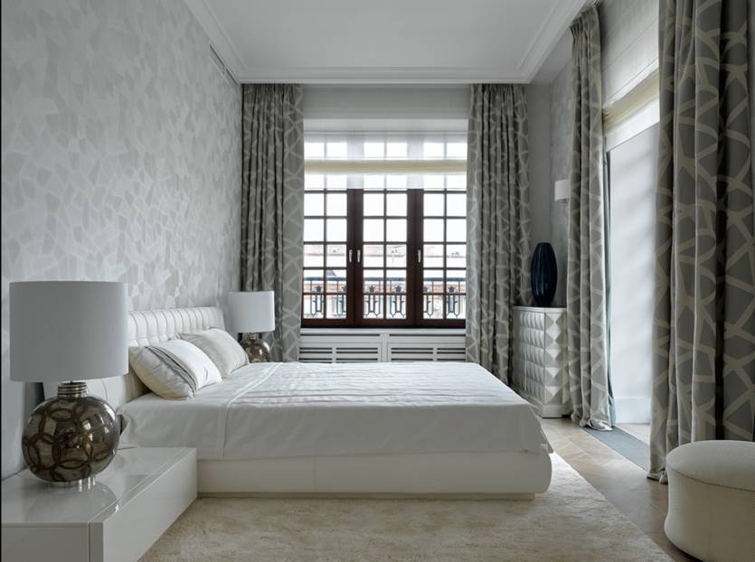 Дизайн интерьера гостиной с двумя окнами: 100 фото стильных идей