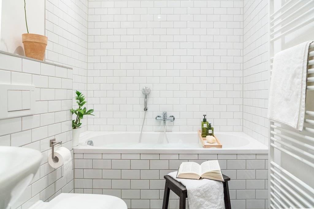 Черно-белая ванная: оригинальные сочетания и лучшие примеры дизайна, фото
